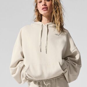 ALO Yoga Women's  Accolade Hoodie. Color: Bone.  Size S